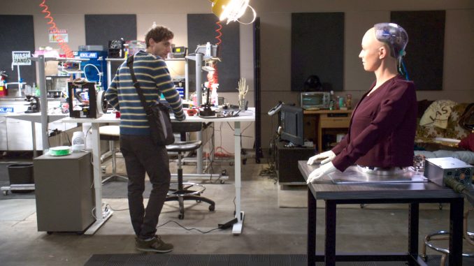Richard (Thomas Middleditch) is unnerved by AI robot Fiona. HBO photo.