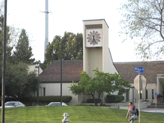 The Mountain View Police Station at 1000 Villa St. Photo from city website.